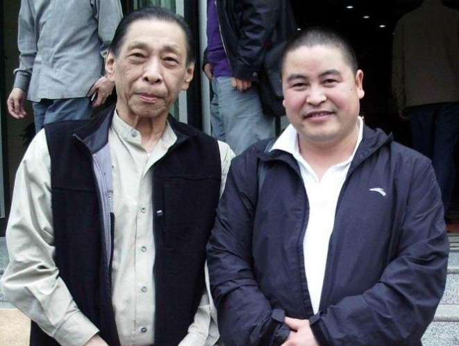 他是杜月笙最成才的一个儿子,为中国无偿捐赠18亿,让人敬佩