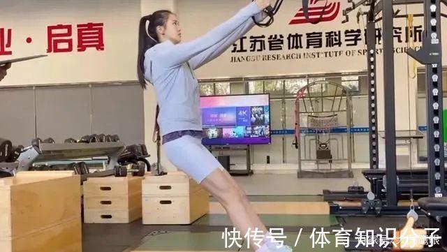 郎平|深夜2点,中国女排天才副攻宣布退役,郎平不舍,张常宁新决定