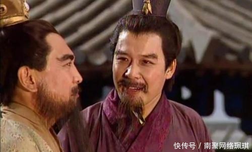 吕布|曹操要杀吕布时，郭嘉就站在他旁边，他为何要问刘备？