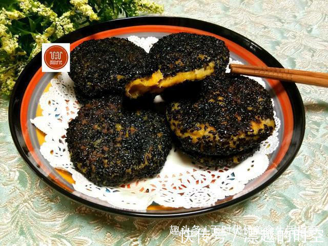 红薯饼的新做法，不烤不油炸，健康又美味，做法还简单！