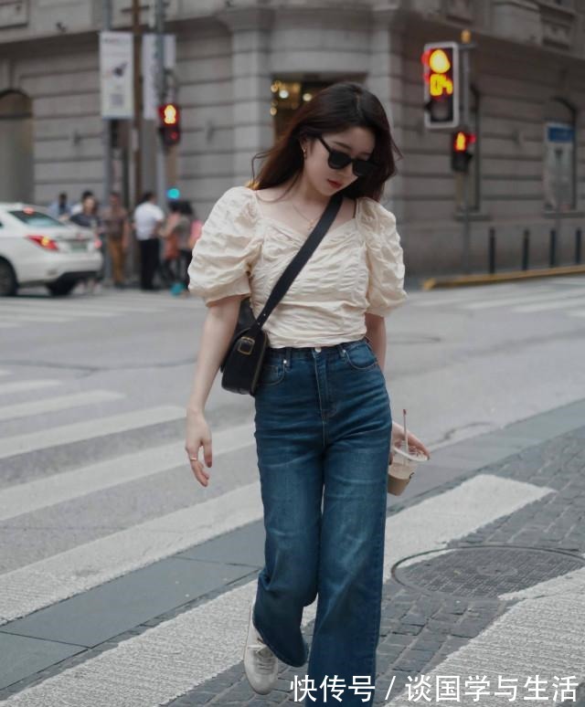 利落 初秋火了一种穿法叫“衬衫+九分裤”,不仅显瘦显高,还利落高级!