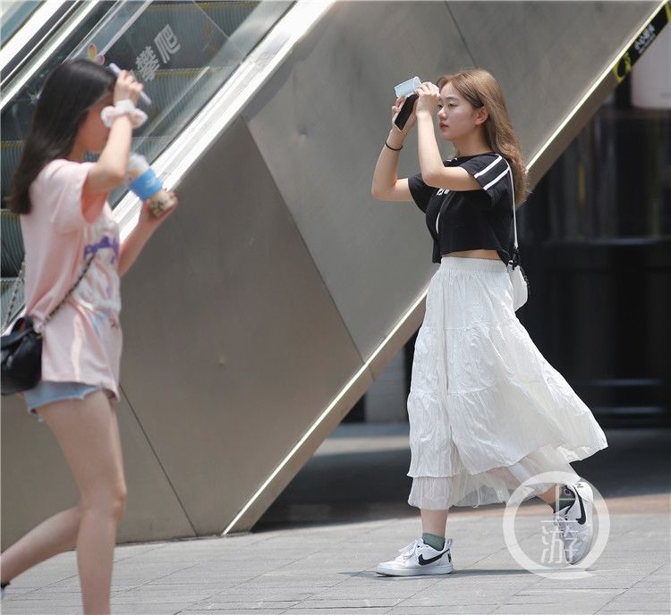 重庆|夏日炎炎重庆美女清凉出行