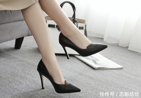 高跟鞋用它风格不一的多种款式,让每个女性都神采飞扬,令人惊艳