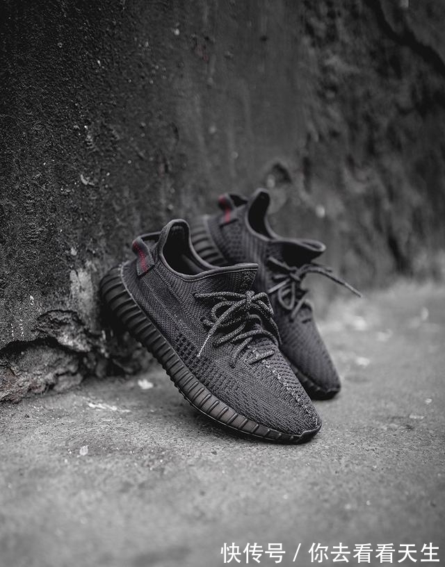 yeezy 一年 365 天都穿不腻的黑魂狂潮,黑的也太帅了