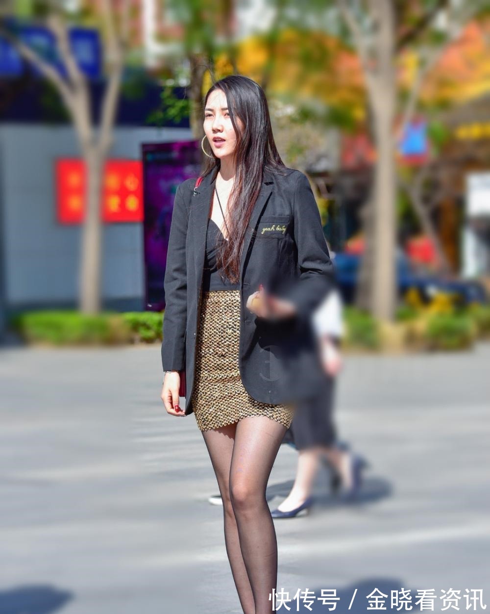 高跟鞋|气质职业套装搭配尖头高跟鞋，成熟稳重，飘逸美丽