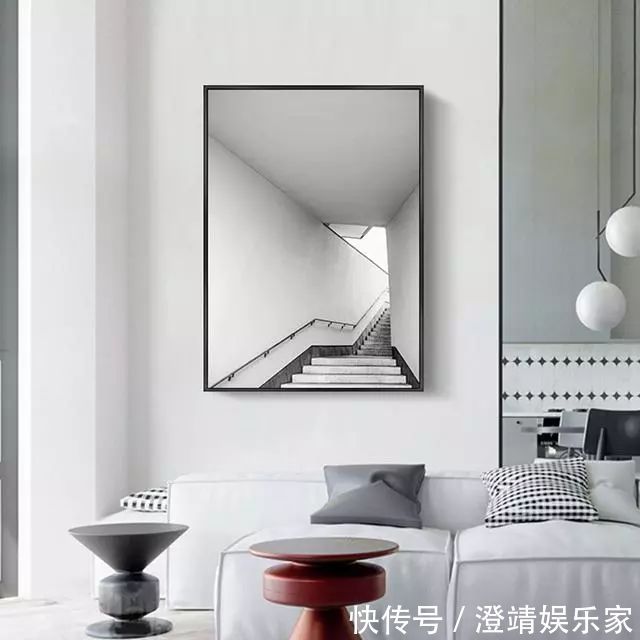提升|装饰画不要瞎挂，教你几个技巧，轻松提升家居格调！
