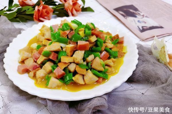 家常菜|#巨下饭的家常菜#香干火腿炒鸡丁