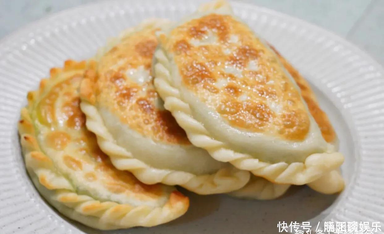 烙饼|快手鲜香韭菜盒子,不发面不用饺子皮,隔几天都不硬,放凉更好吃