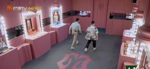 瑞奇|《哥哥》：一開始以為是看哥哥們答題，看完后才發現原來主角是門