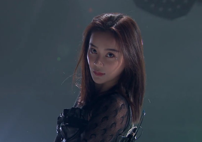 业务能力 袁姗姗初舞台翻车,《浪姐2》排倒数第一名,后面会逆风翻盘吗?