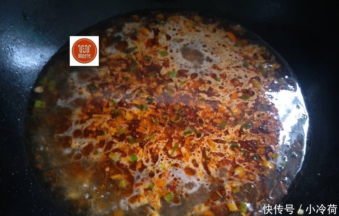美食生活|自制正宗的水煮肉片,麻辣鲜香缺一不可,做法简单快捷,太好吃了