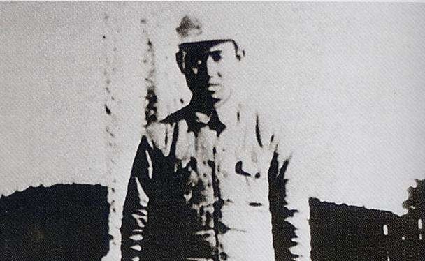 享受|他是新四军名将，32岁被错杀，女儿享受师级待遇，警卫员成上将