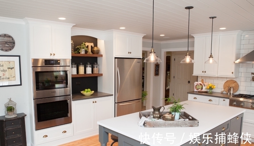 吊灯|丰富室内光源层次,达到良好的照明效果,整体也很时尚