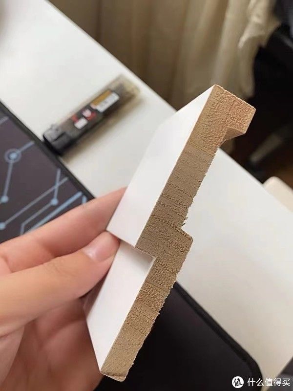 背景墙|越来越多人不吊顶、不做电视背景墙，改用更省钱方案，简约又漂亮