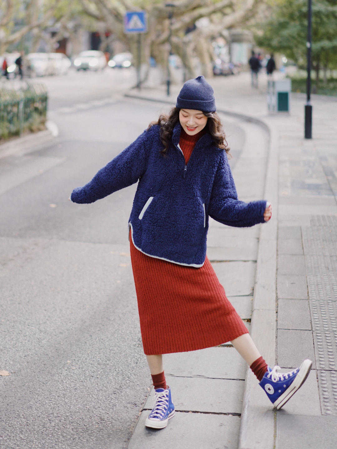 下装|冬天来一件彩虹色羊羔毛外套吧!保暖舒适又减龄,奶fufu的超可爱