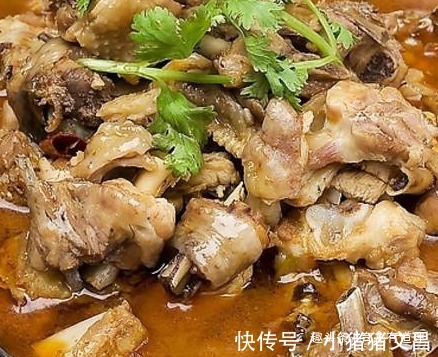 味道鲜美，香气扑鼻，比酸菜鱼还好吃，我家常吃的家常菜