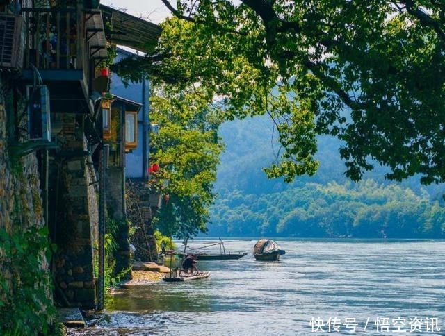 古镇|浙江最唯美古镇，建有千年香樟树，乘坐摆渡船才能到达