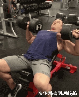 胸部|胸肌是门面练好也不难,7个动作全面刺激胸肌,把胸肌练大练饱满