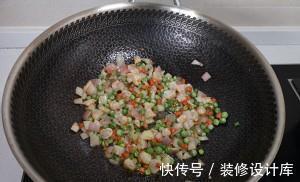 家常炒饭之咖喱炒饭,做法简单,美味营养,一道不错的小白菜谱