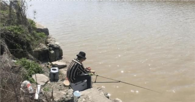 一条鱼还没钓到，结果就被抓了！江苏这名钓鱼人到底冤不冤？