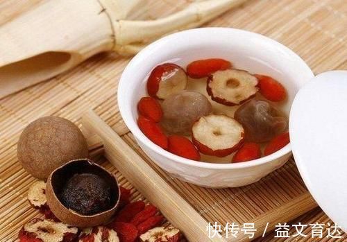 胆固醇|山楂和“黄金搭档”泡水喝，坚持喝一段时间会发现，肚腩不见了