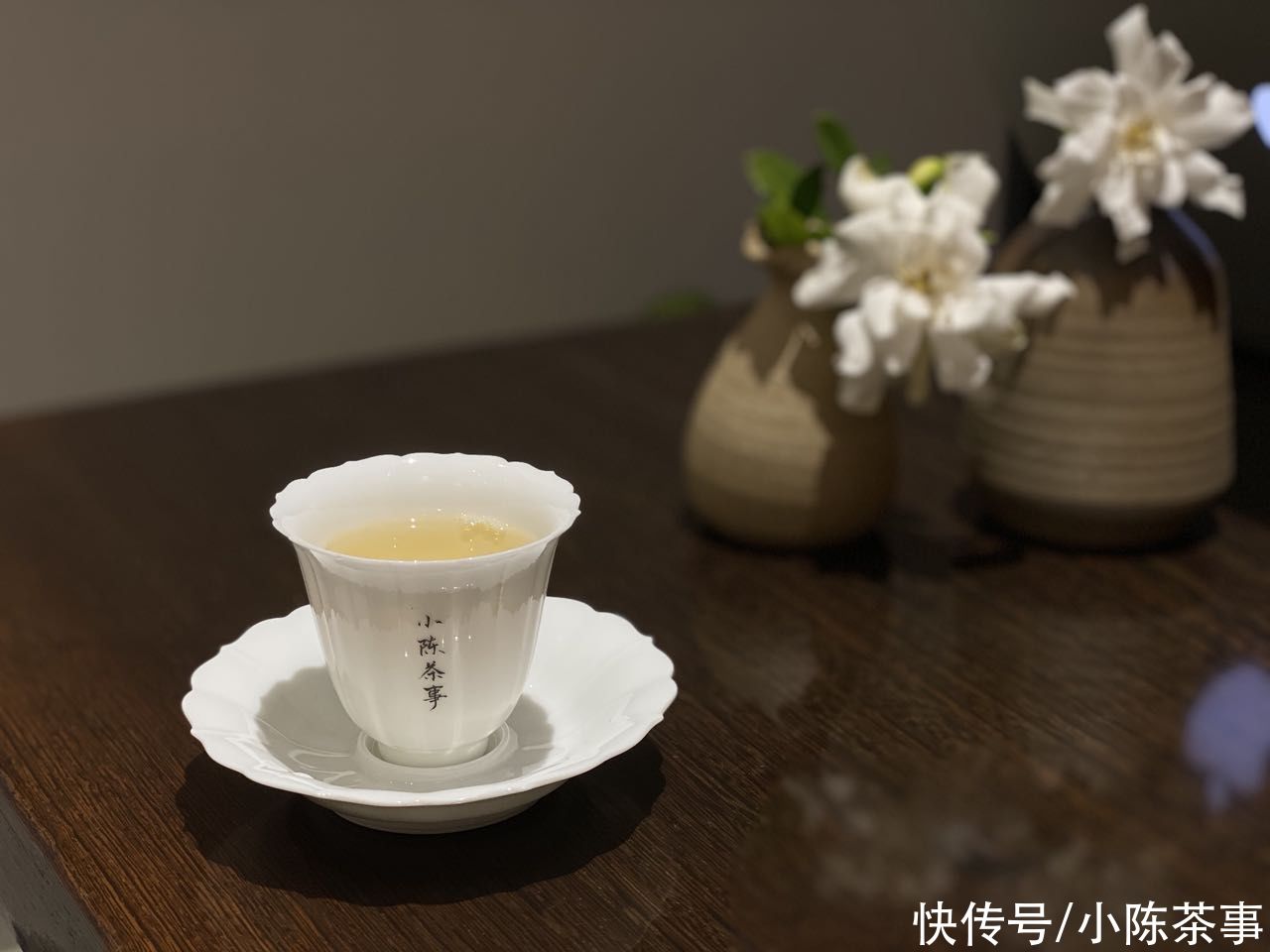 白茶|90℃的温水，100℃的沸水，哪个才是冲泡白茶的最优解？