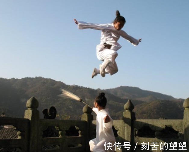 武当山|他被誉为中国轻功第一人,一跃跳上四米高墙,2公里路只需5分钟