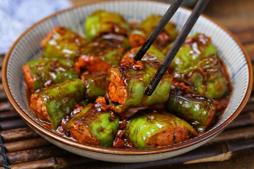 尖椒|辣椒太辣无从下口？不妨试试这做法，免油炸辣味全无，小孩都能吃