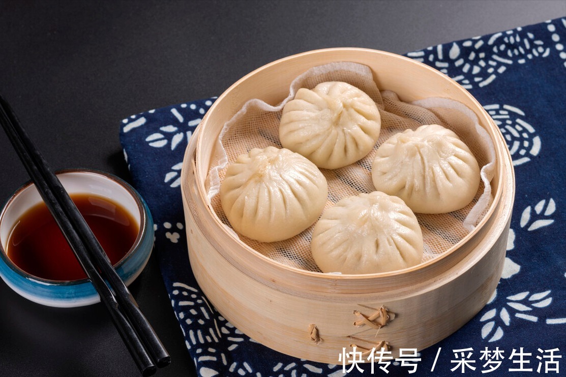鲜嫩|蒸包子，万不可直接上锅蒸，牢记3个诀窍，包子鲜嫩松软，不塌陷
