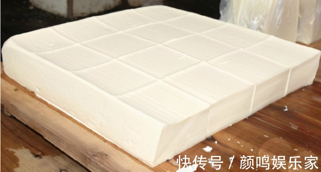 炖豆腐时，三个诀窍不能少，不然豆腐易烂不入味，你还不知道
