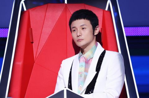 張露馨|李榮浩頂著被罵的風(fēng)險(xiǎn)教王靖雯投機(jī)取巧，結(jié)果對(duì)方不聽(tīng)話(huà)，太虧了