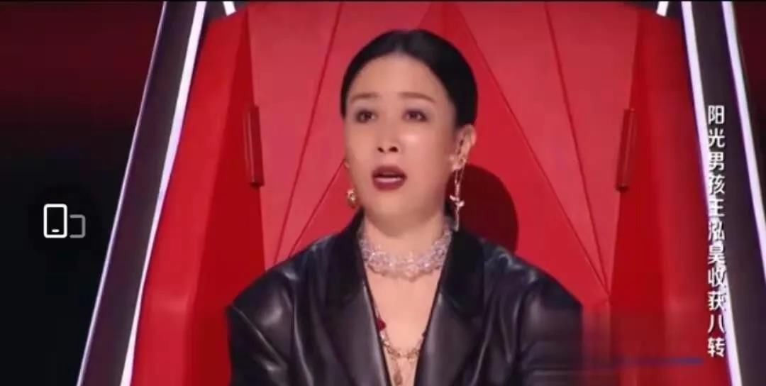 夸選手比周深厚重,遇大型社死現(xiàn)場(chǎng)!好聲音為何離不開那英的虎?