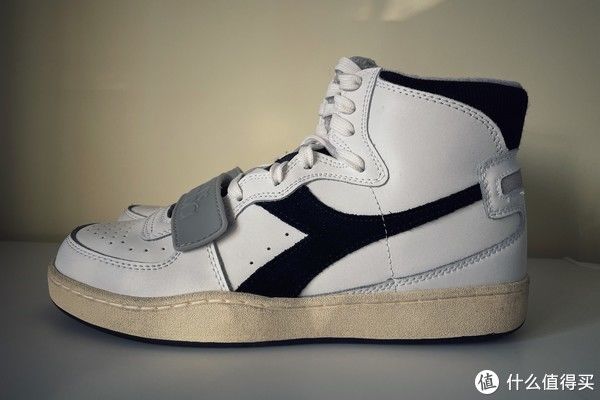 鞋盒 Sneaker 篇一百四十四：亚瑟士三井寿复刻、索康尼Bodega联名、迪亚多纳篮球鞋小晒