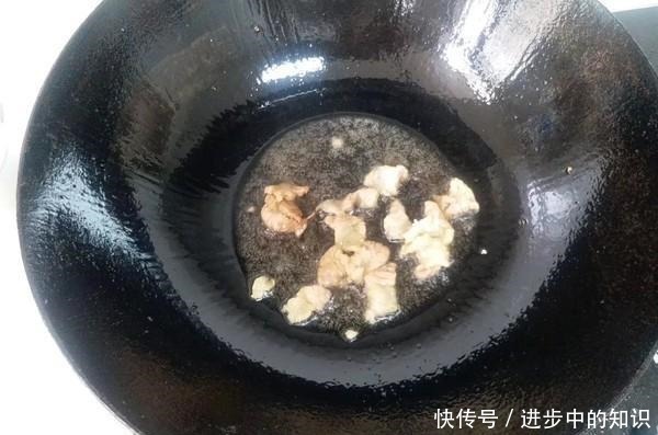 它的含铁量是菠菜的20倍,常吃眼睛变的更明亮,补血气色更好!