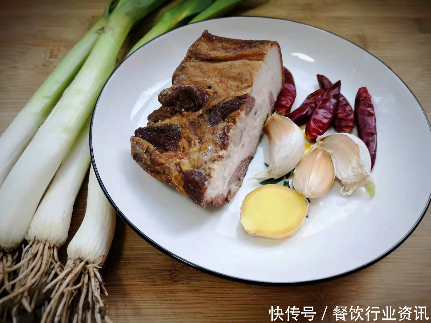  蒜苗|12月别知道吃芹菜茼蒿，蒜苗炒腊肉，鲜嫩可口下饭特香