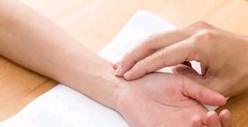 脾虚致百病,医生坦言:脾不好的人,身体迟早会出现这5个毛病