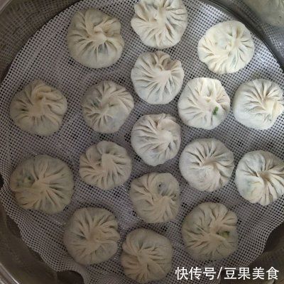 晶莹剔透|一吃就上瘾的晶莹剔透的大包子，是这样做的