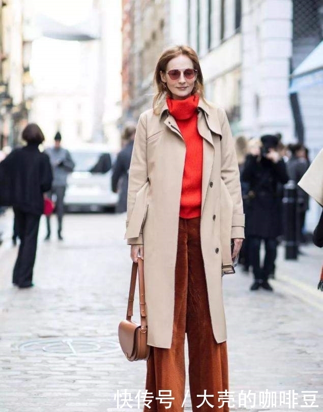 见过大场面的女人,春天穿风衣,都不会配这3种内搭,邋遢掉档次