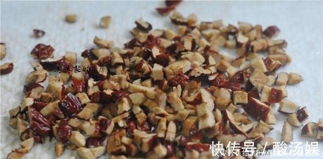 女人|女人常吃这种“碱性食物”,大鱼大肉都不如它,营养不比牛奶差!