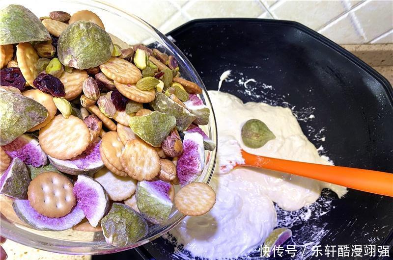 过年别买糖,教你做网红雪花酥,又酥又香好吃到爆,10分钟搞定