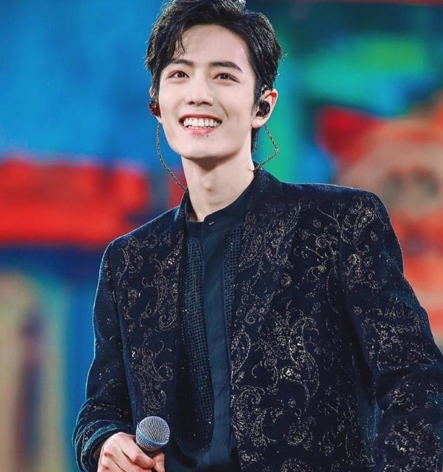 一连|肖战一连获得三项荣誉,知名导演发来贺电,肖战很棒