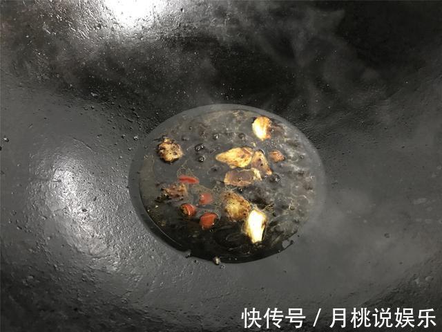 鲫鱼此做法太好吃了，多加一料，鲜嫩不腥，饭店都吃不到