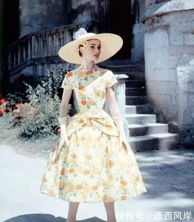 kitten|小白鞋、细高跟都out了？现在火的是这双！