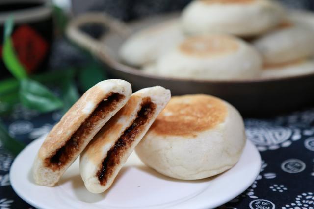 红糖饼|天冷就想吃此饼，外皮酥软内里香甜，孩子吃一次就念念不忘