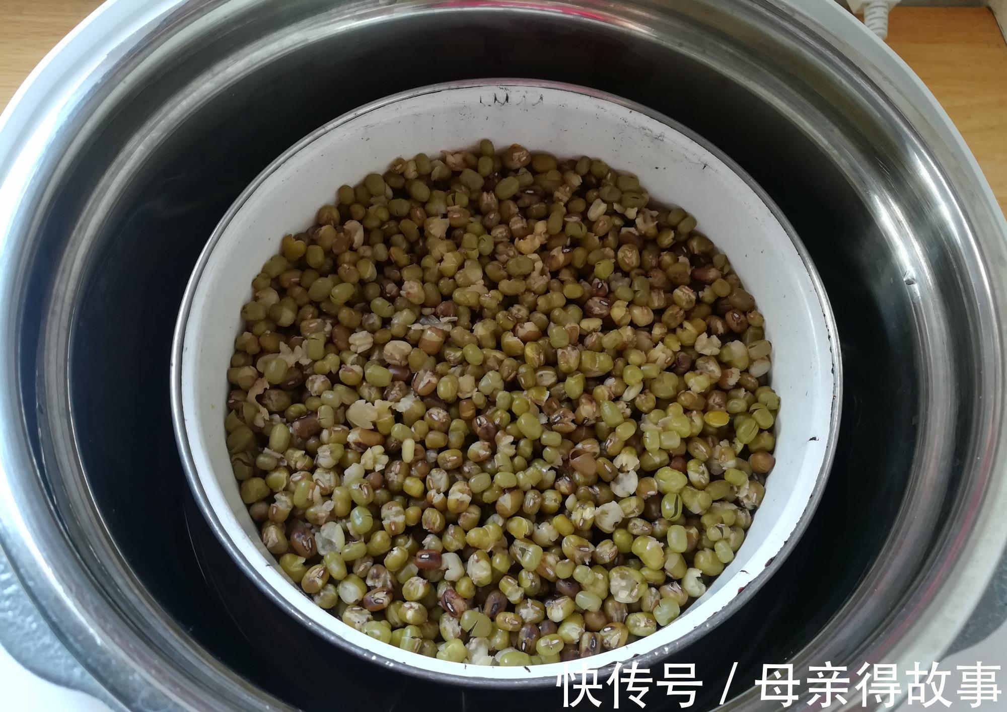 龙宝|夏秋换季,用这3种食材做甜品,隔天吃一次,很多人不知道有啥用