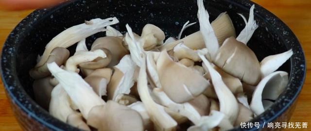 豆瓣酱|蘑菇这样做实在太香了，比红烧肉还解馋，我家每过几天就吃一次！