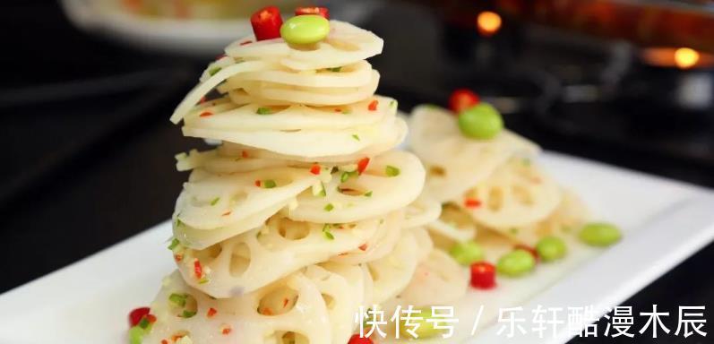 凉拌藕片|做凉拌莲藕焯水时多加一个料，莲藕不发黑，片片白净，更加脆爽