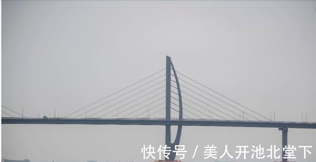 题词&看了莫言给港珠澳大桥的题词, 很多人表示 不应指责莫言的书法!