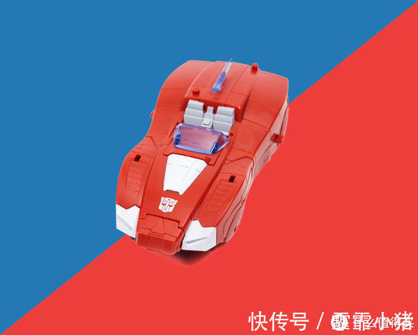 bet擎天柱的一生挚爱：变形金刚网飞限定 塞伯坦之战艾丽塔