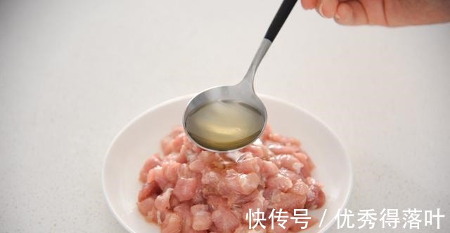 在家做鱼香肉丁拌面,口口留香,一口满足!